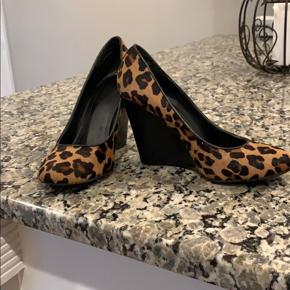 BCBG Leopard print wedges